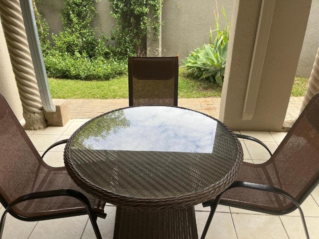 Toro Guest House Rustenburg Ngoại thất bức ảnh