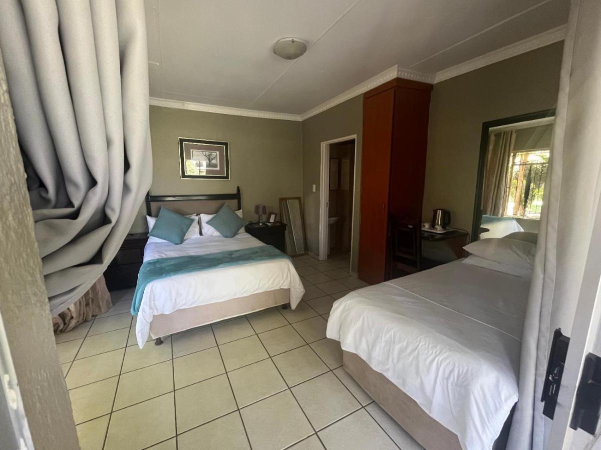 Toro Guest House Rustenburg Ngoại thất bức ảnh